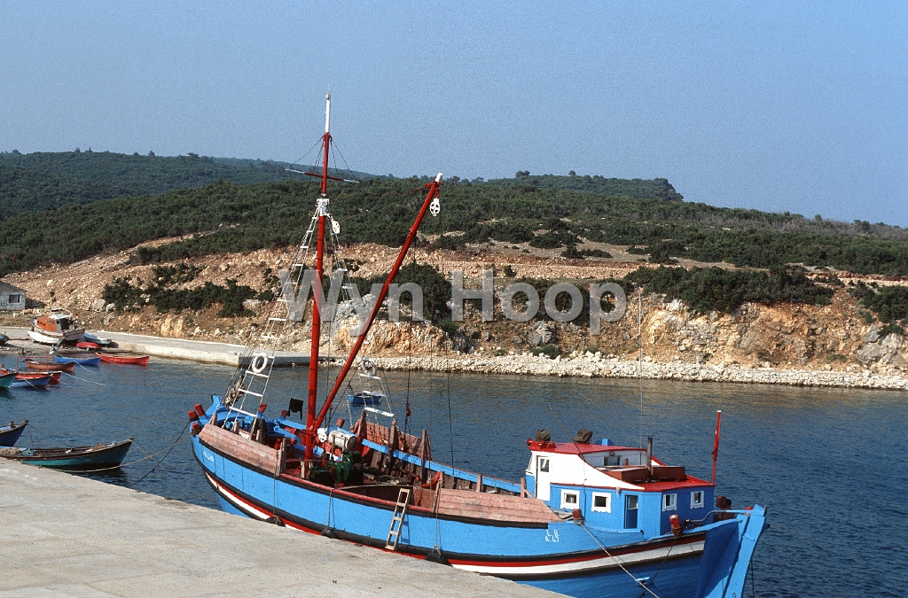 Saros Krf. Ibrice Limani Cektirme.jpg - Saros Körfezi, Çektirme im Hafen von Ibrice